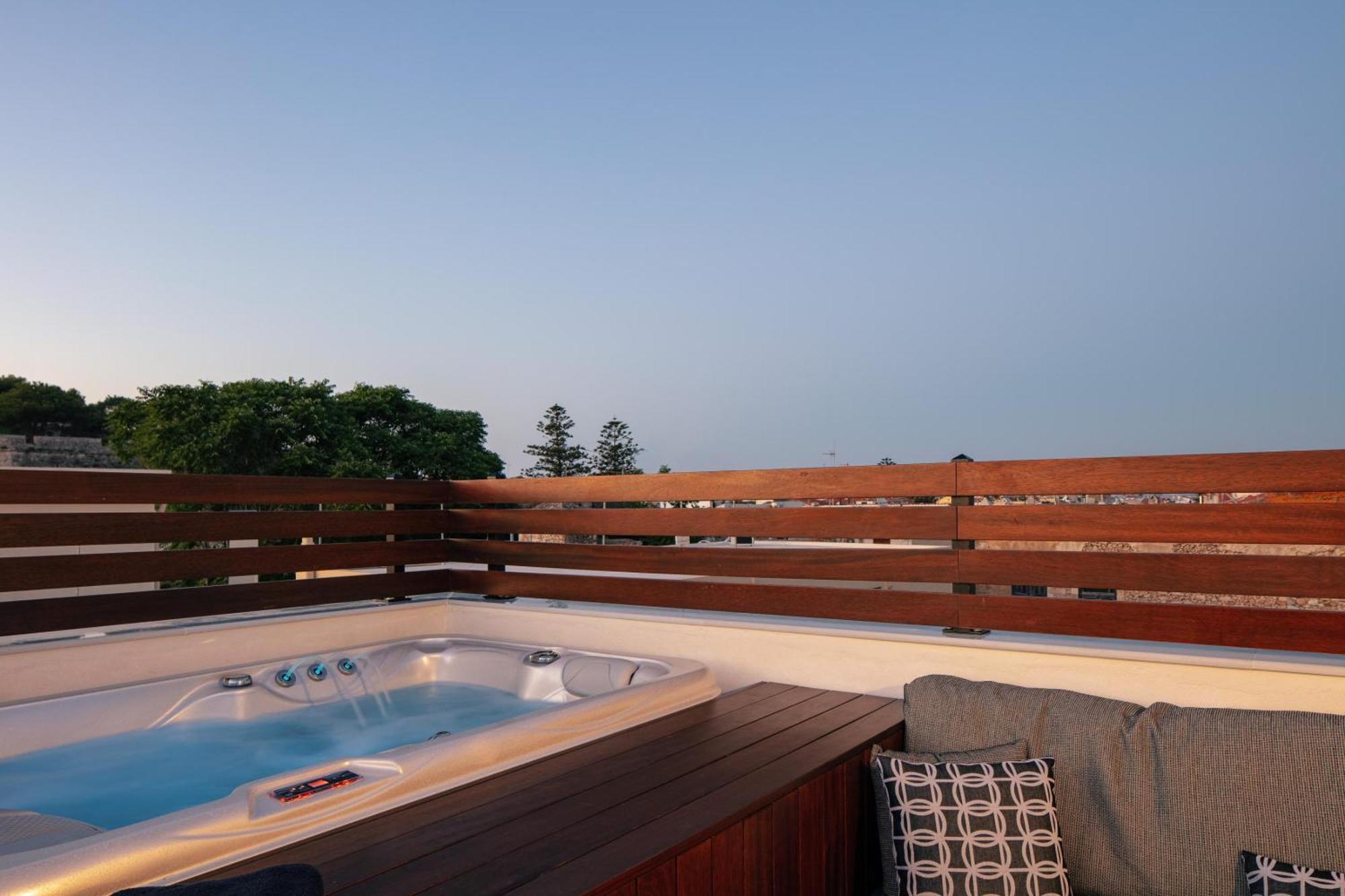 Le Bijou Luxury Suites Rethymno Exterior photo